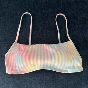 NWOT Hollister bikini top